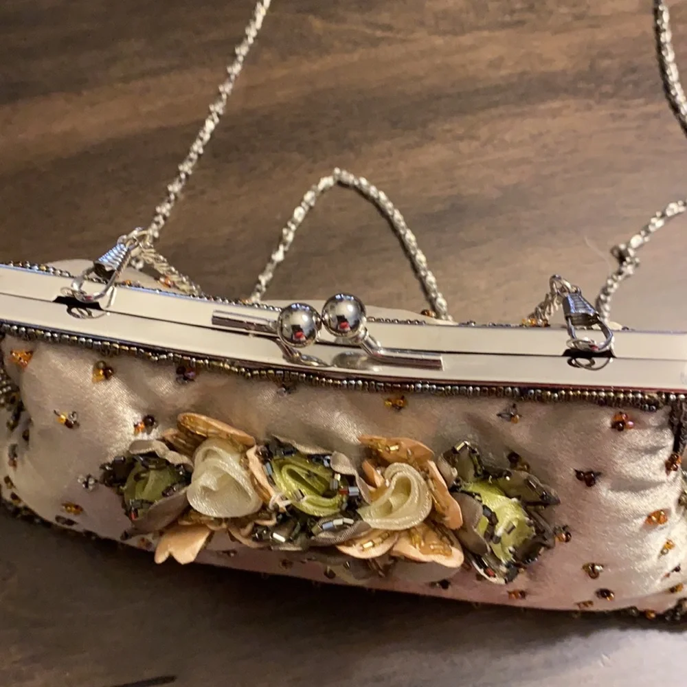 Vintage Clutch - Purse. - Picture 9 of 9